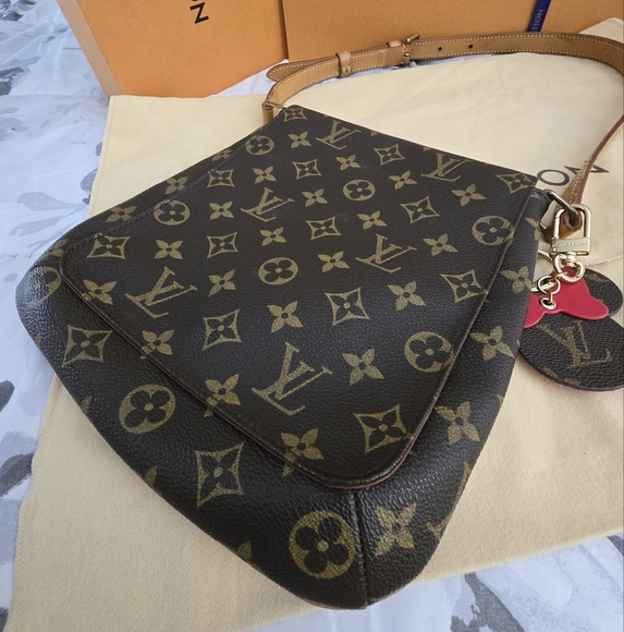 Louis Vuitton Monogram Musette Salsa Short Shoulder Bag - Picture 9 of 17